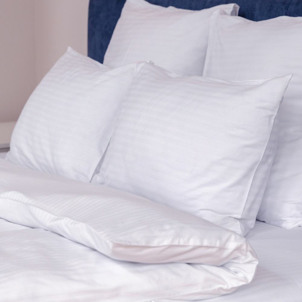 Stripe SoundSleep satin strip sheet 240x260 cm white (94241693)