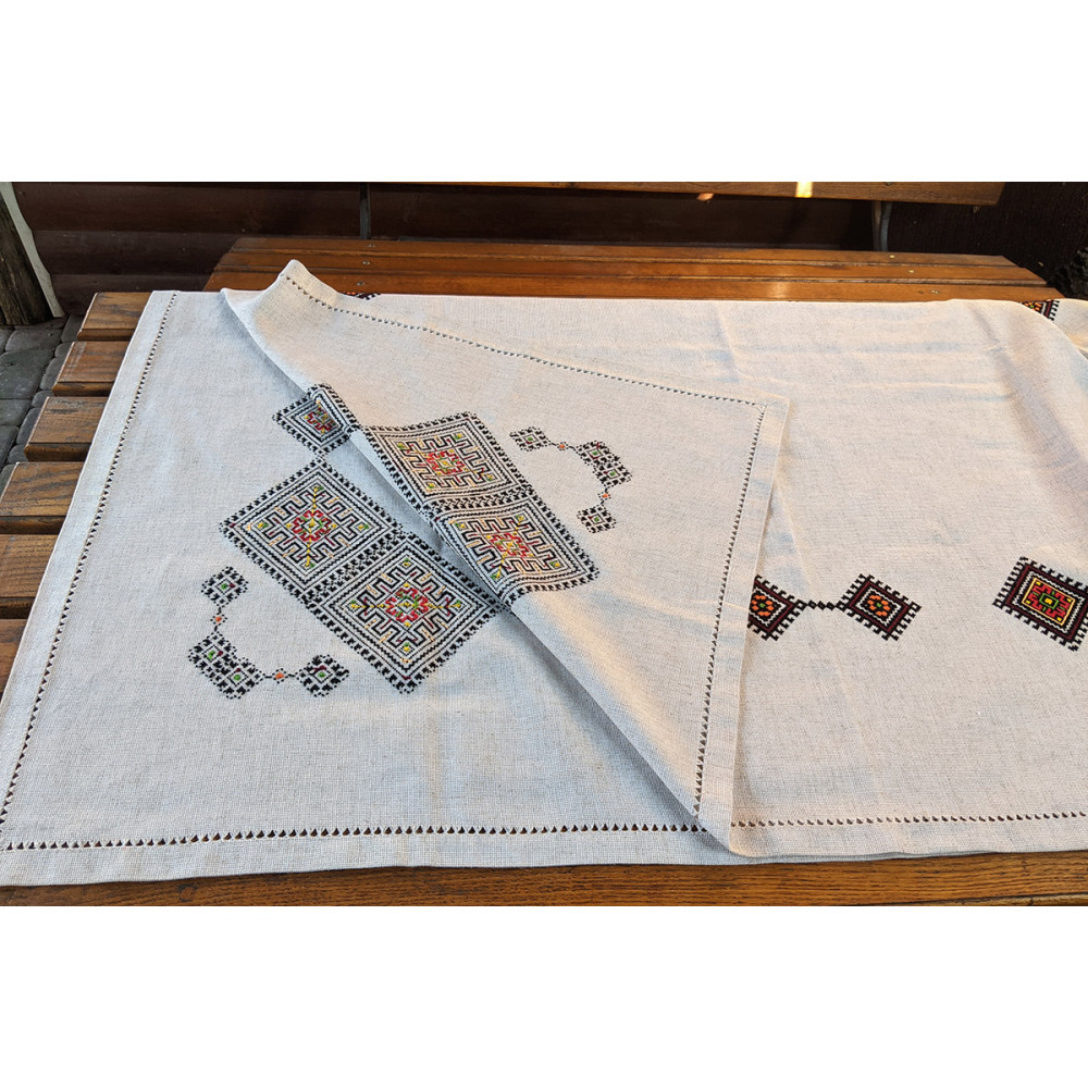 Tablecloth SoundSleep Ethno hand embroidery linen 140x240 cm sand with red (2800004806565)