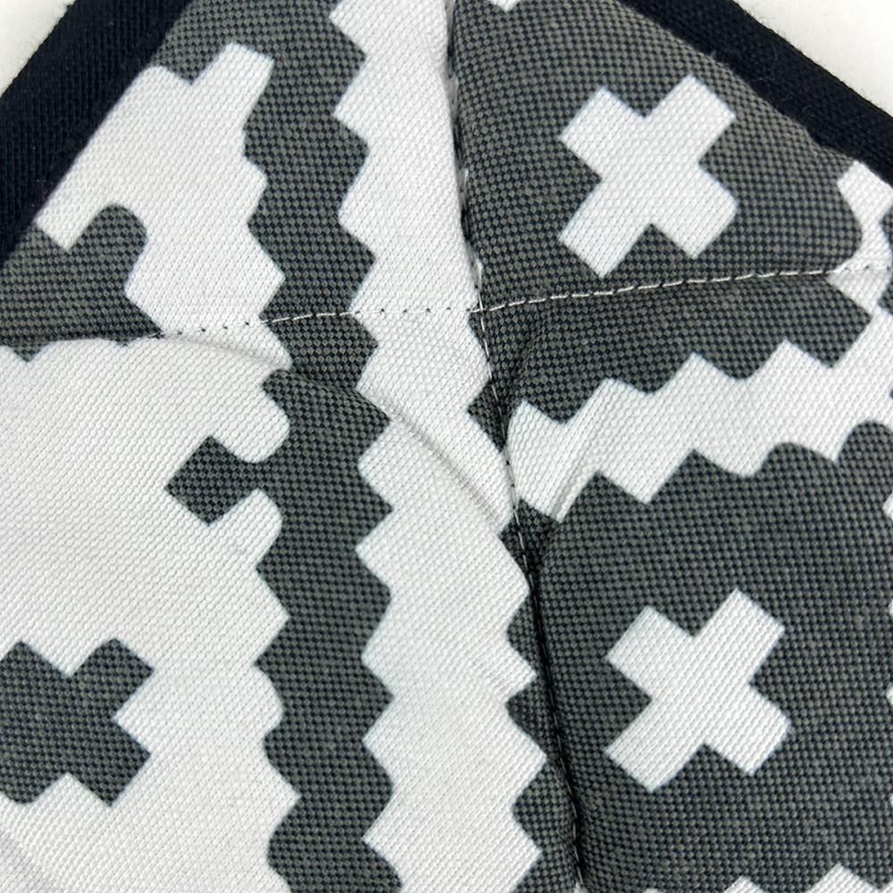 Kitchen oven mitt Code of the Unbreakable Nation SoundSleep black and white